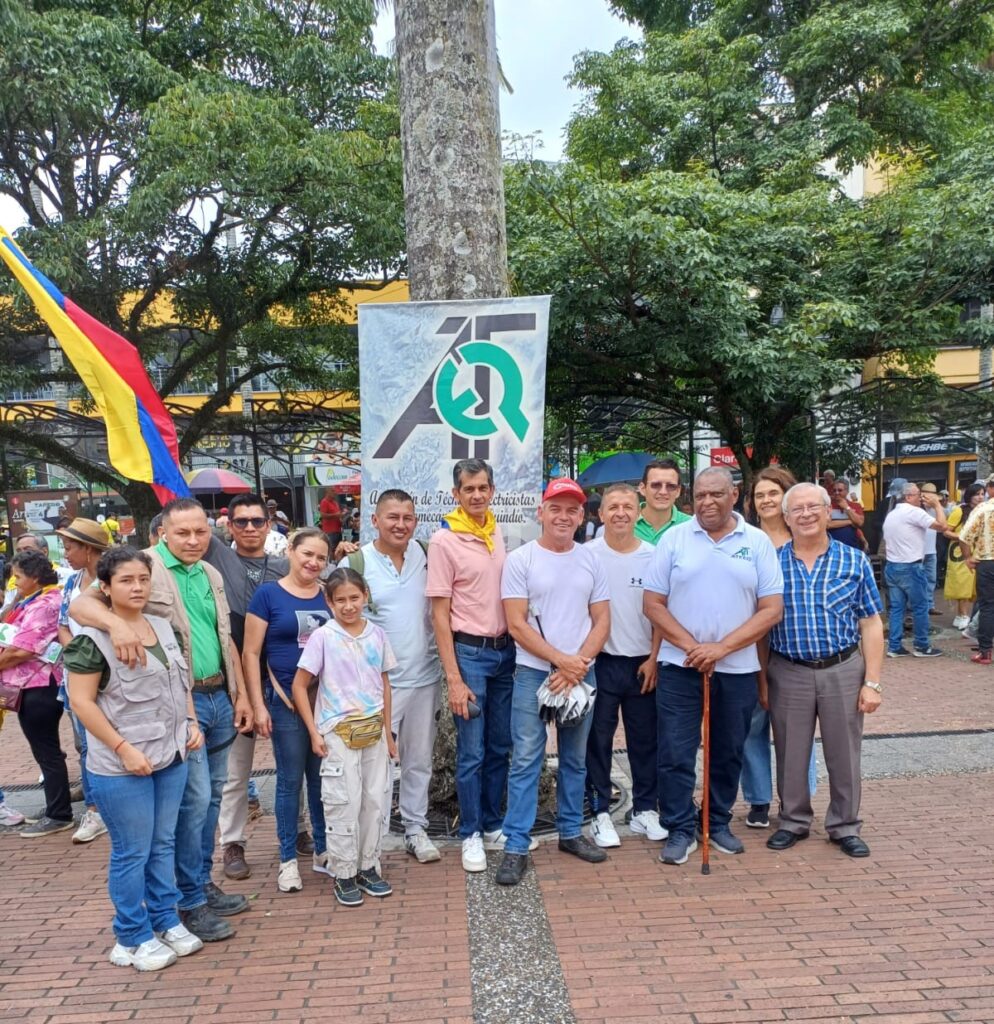 Técnicos Electricistas que mostraron la FUERZA PRODUCTIVA DE ATEEQ